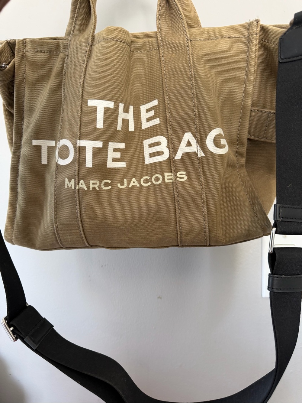 Marc Jacobs Canvas Tote Bag in Khaki with White Logo - Picture 5 of 6